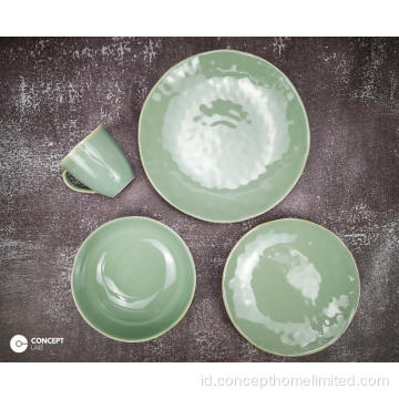 Makan malam stoneware berlapis kaca reaktif diatur di Jade Green